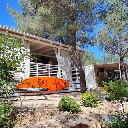 Mobile Home Andreana Йезера Екстериор снимка