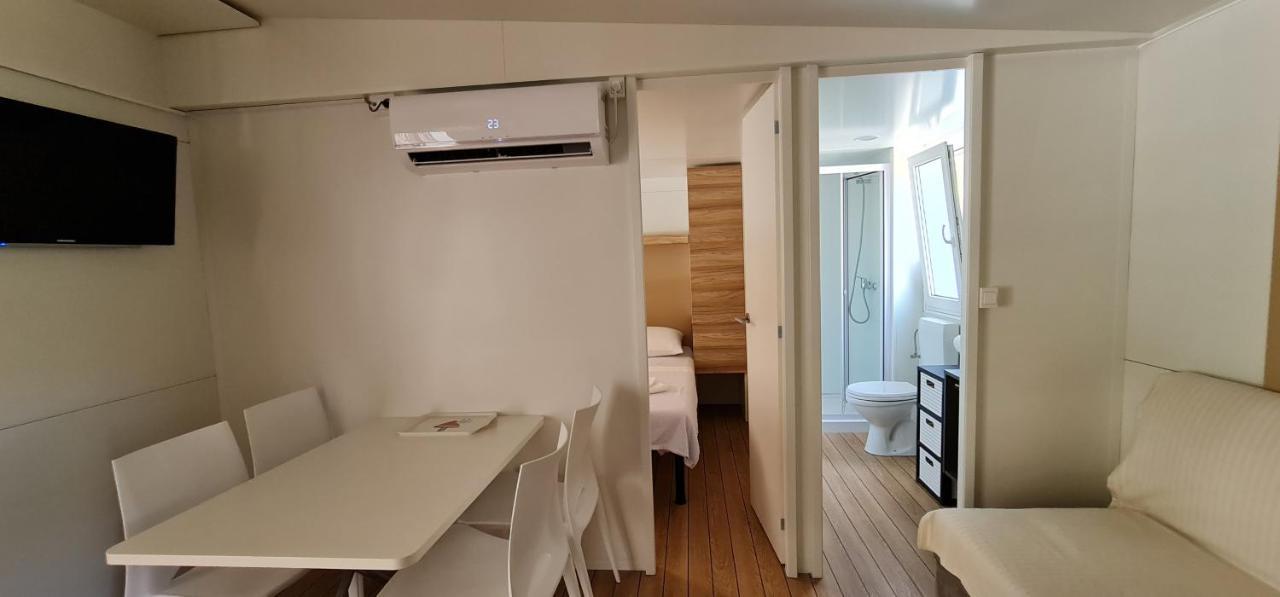 Mobile Home Andreana Йезера Екстериор снимка