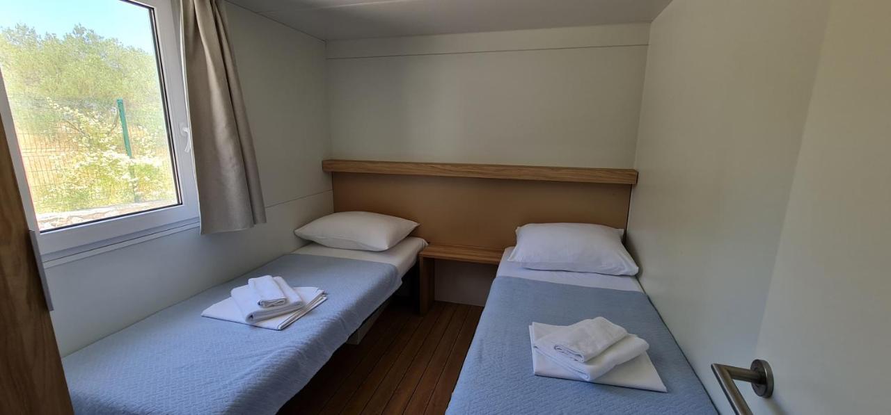 Mobile Home Andreana Йезера Екстериор снимка